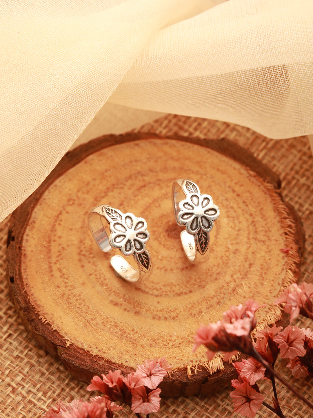 925 Sterling Silver  Oxidised Bloom Flower Design Adjustable Pair Of Toe Ring